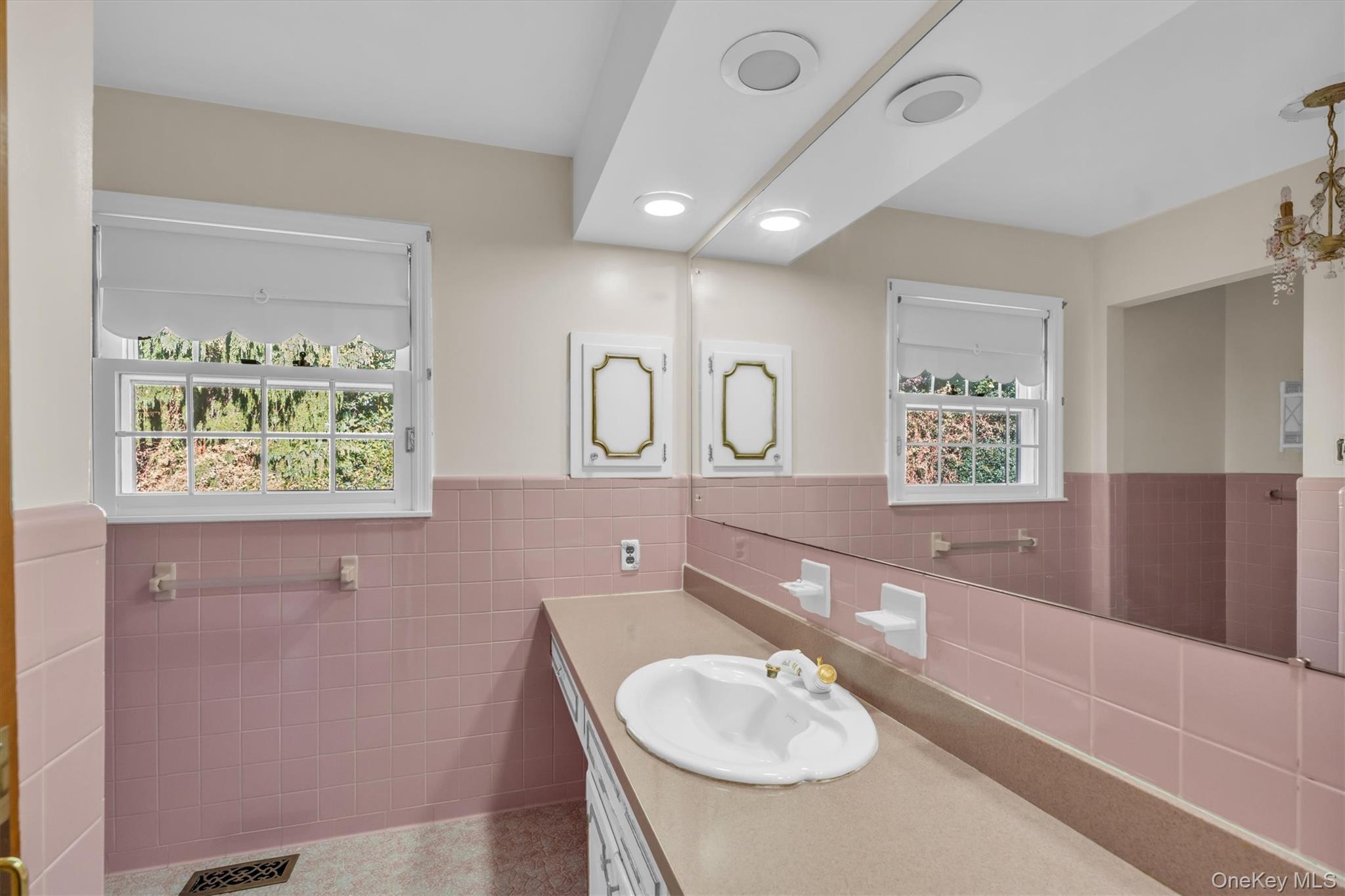 133 Old Field Road Setauket, NY 11733 - Photo 18 of 29