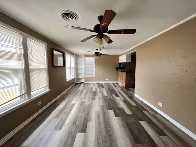 $1,350 | 103 East Stone Street, Brenham, TX 77833