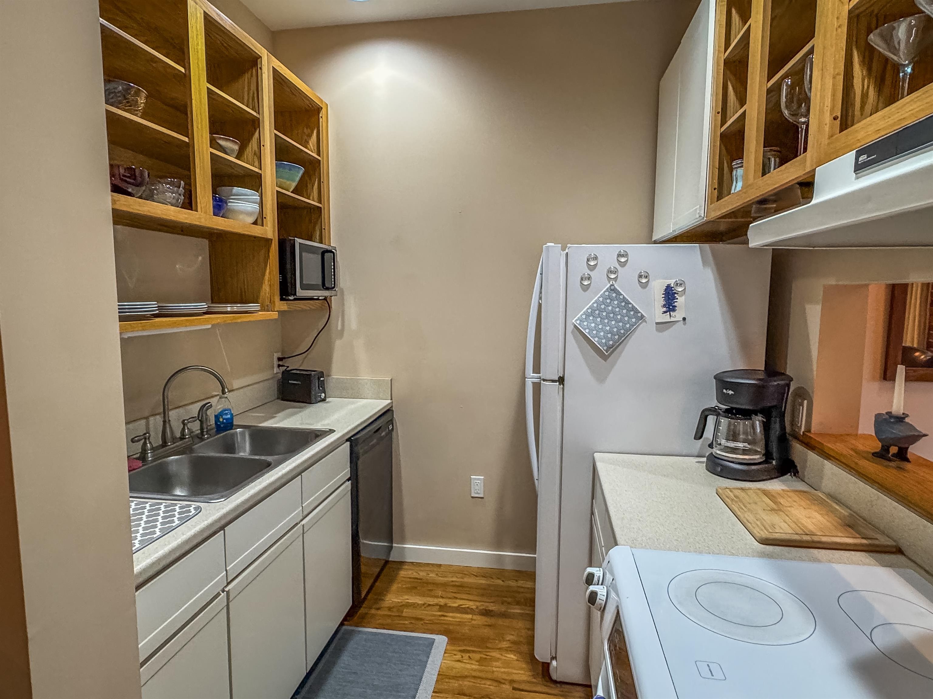 37 Church Street, Unit 3 Keene, NH 03431 - Photo 7 of 29