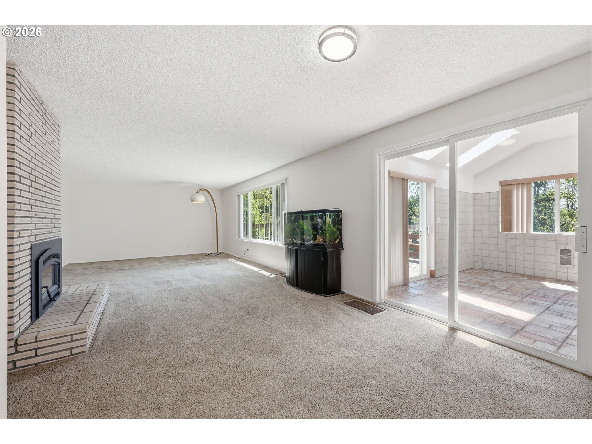 17243 Southeast Oatfield Road Milwaukie, OR 97267 - Photo 5 of 35