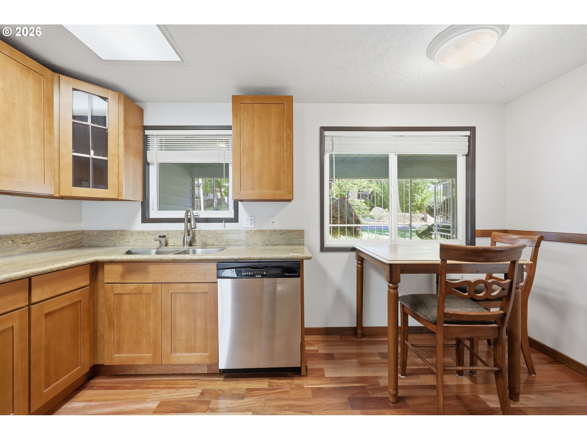 17243 Southeast Oatfield Road Milwaukie, OR 97267 - Photo 8 of 35