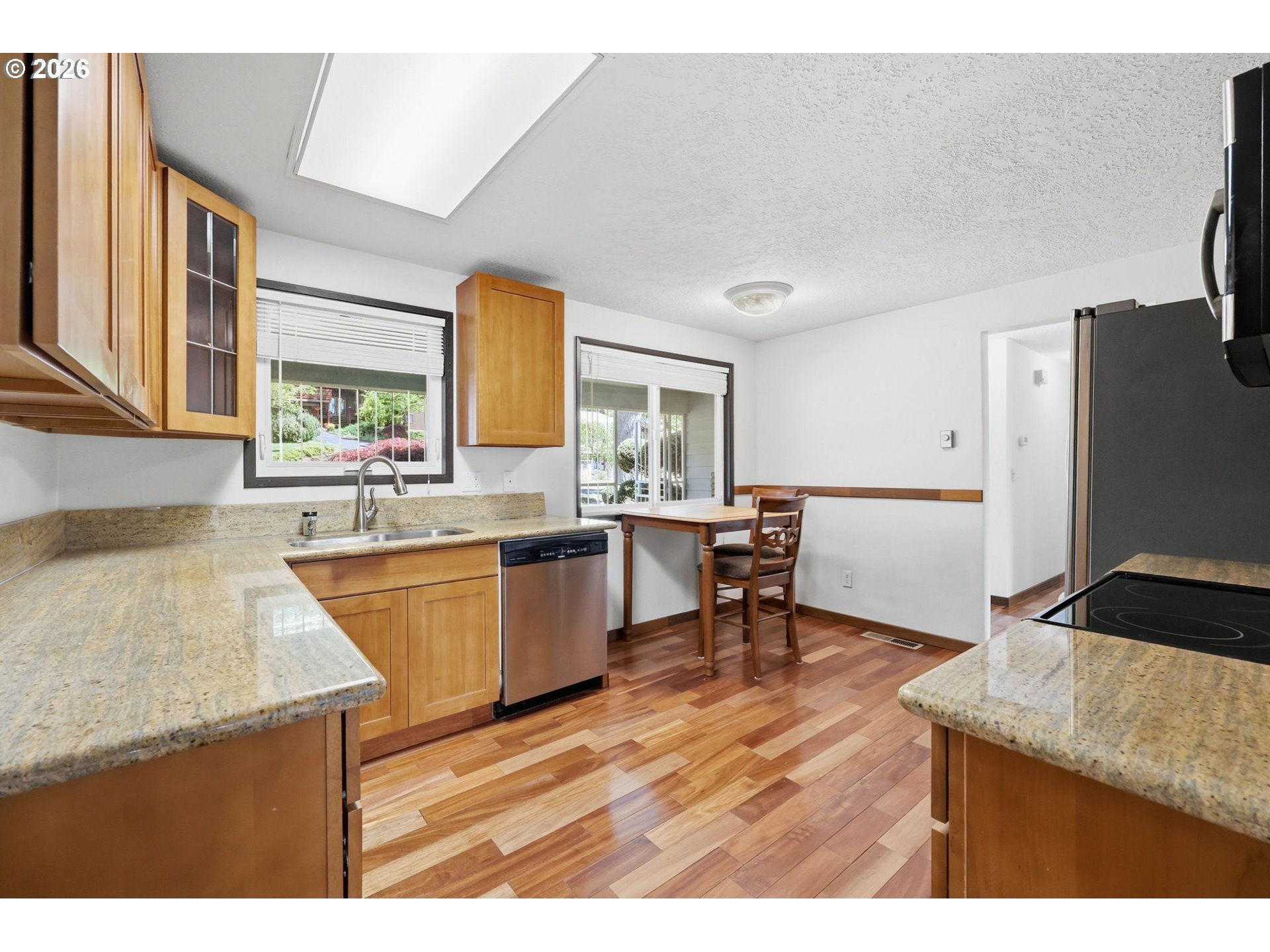 17243 Southeast Oatfield Road Milwaukie, OR 97267 - Photo 10 of 35