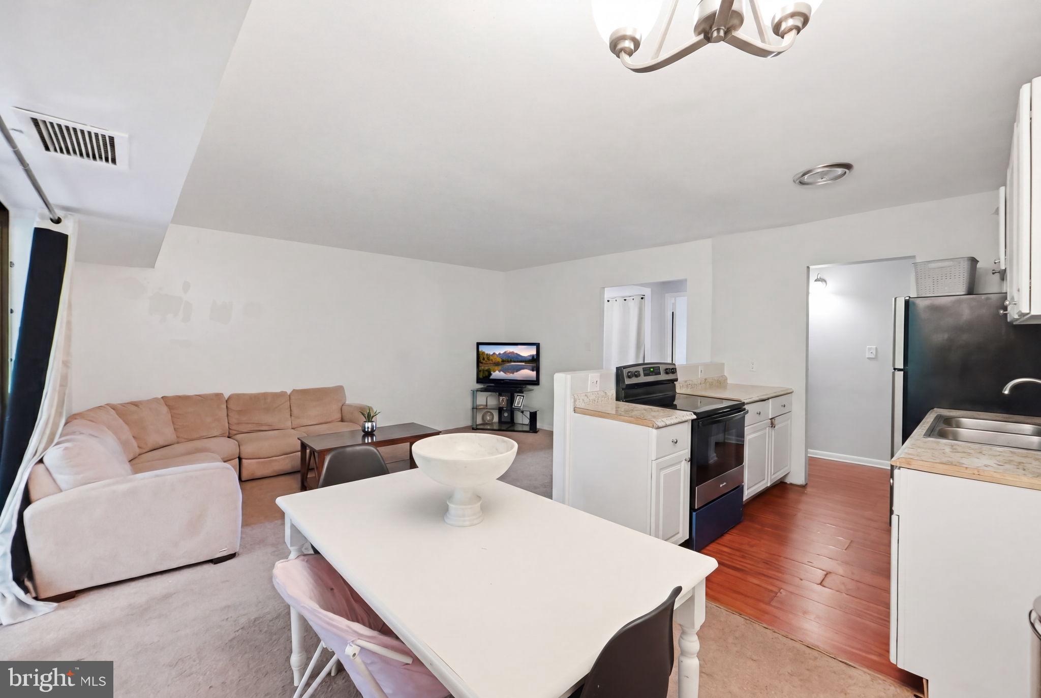 2231 Castle Rock Square, Unit 22C Reston, VA 20191 - Photo 3 of 18