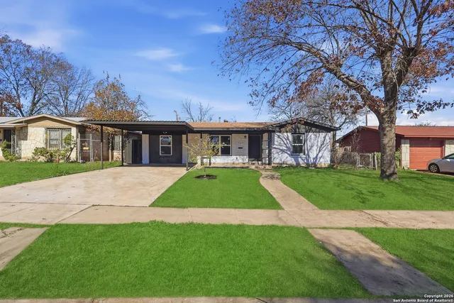 $1,800 | 121 Eland Drive, San Antonio, TX 78213