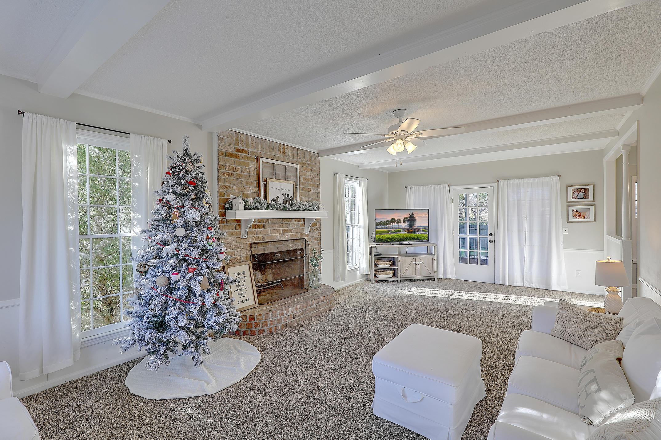 2947 Foxhall Road Charleston, SC 29414 - Photo 6 of 42 1R3A2015_16_17_18_19_20_21
