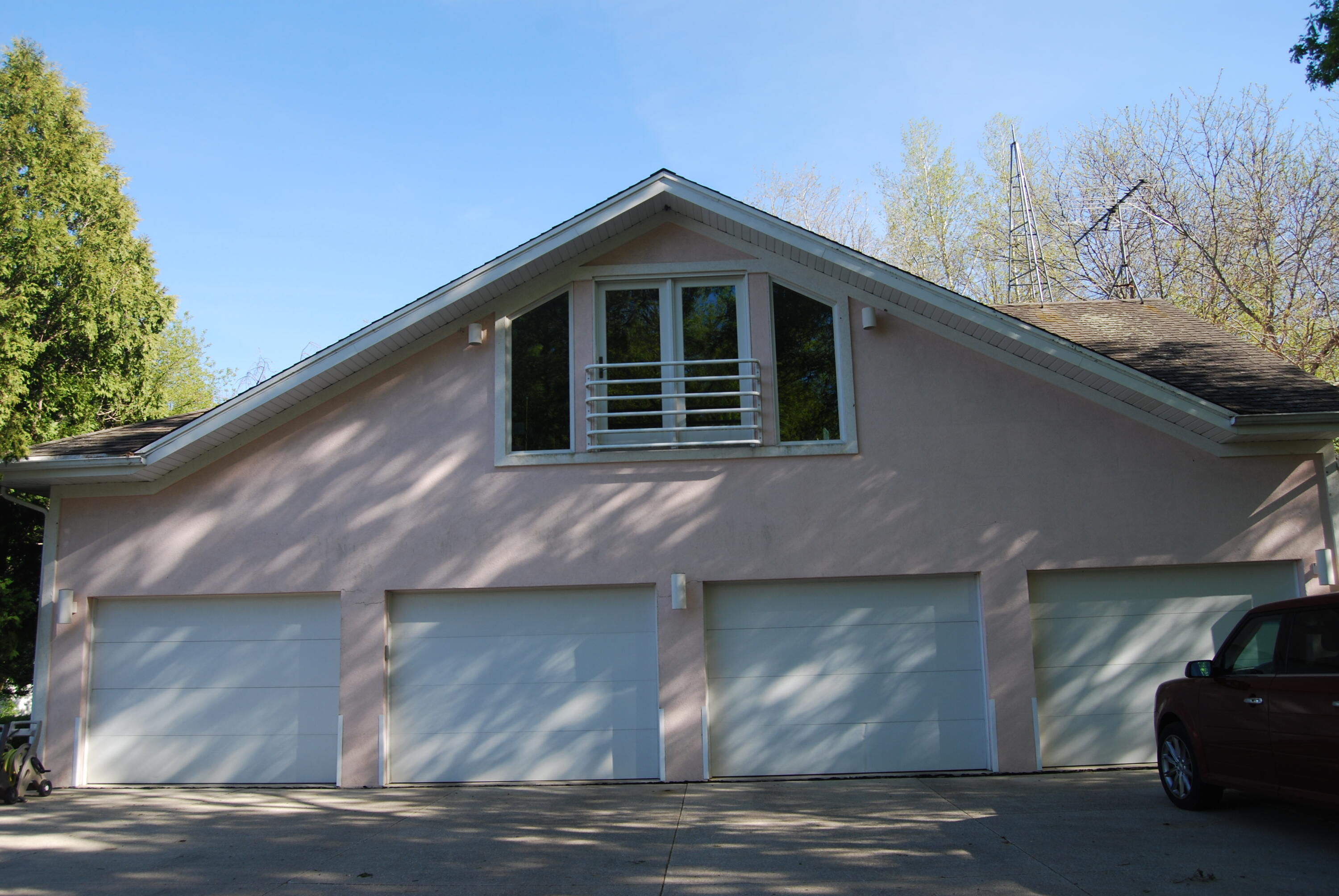 N6715 County Rd I Fredonia, WI 53021 - Photo 61 of 74 Huge garage