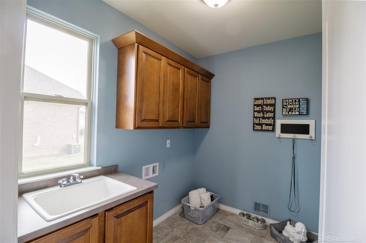 2952 Andlaur Drive Rochester Hills, MI 48307 - Photo 17 of 24