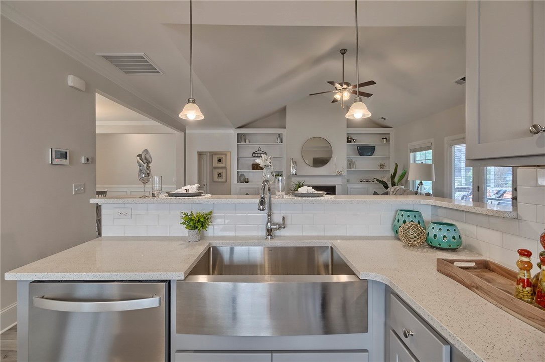 4011 Turnberry Loop Seneca, SC 29678 - Photo 14 of 25 Gallery Image 14