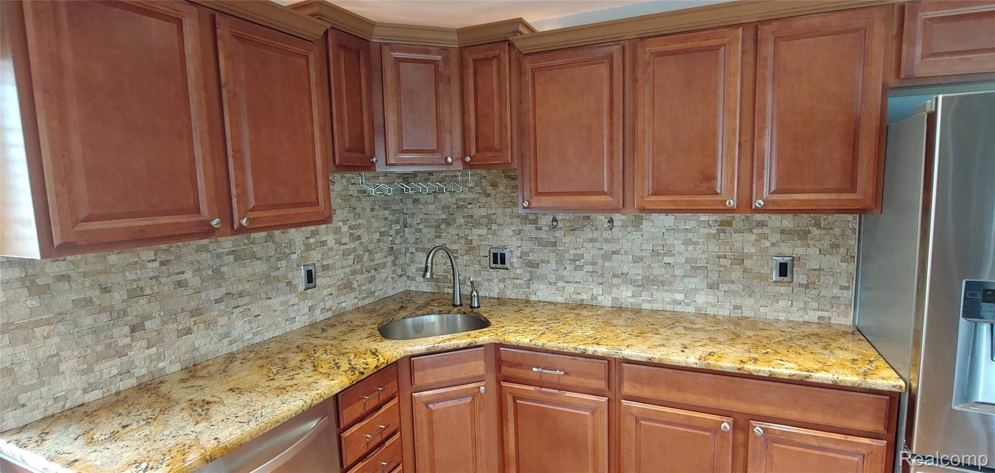 17528 Reed Street Melvindale, MI 48122 - Photo 9 of 30 kitchen 2.jpg