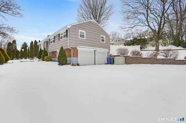 $589,000 | 25 Fairchild Road, Stratford, CT 06614