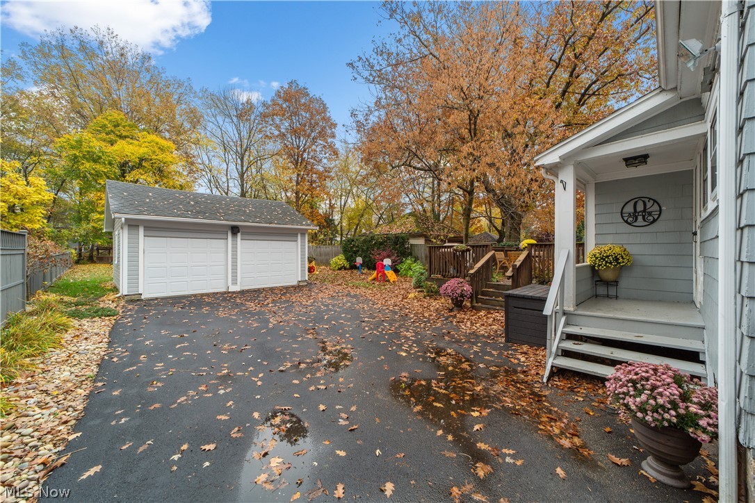 2263 Lamberton Road Cleveland, OH 44118 - Photo 2 of 32 Gallery Image 2