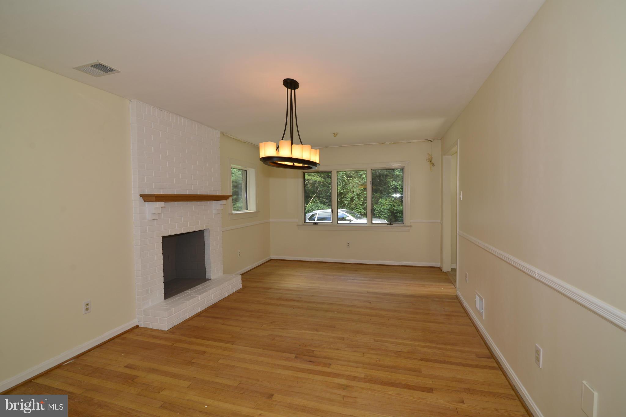 1290 Balls Hill Road McLean, VA 22101 - Photo 11 of 30 Family Room