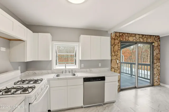 $3,400 | 1184 Dell Street, Toms River, NJ 08755