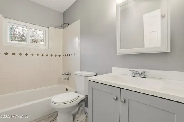 $3,400 | 1184 Dell Street, Toms River, NJ 08755