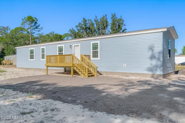 $174,500 | 163 San Juan Avenue, East Palatka, FL 32131