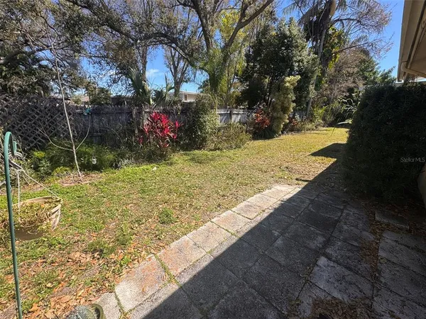 $1,625 | 843 Cambridge Court, Unit 843, Dunedin, FL 34698