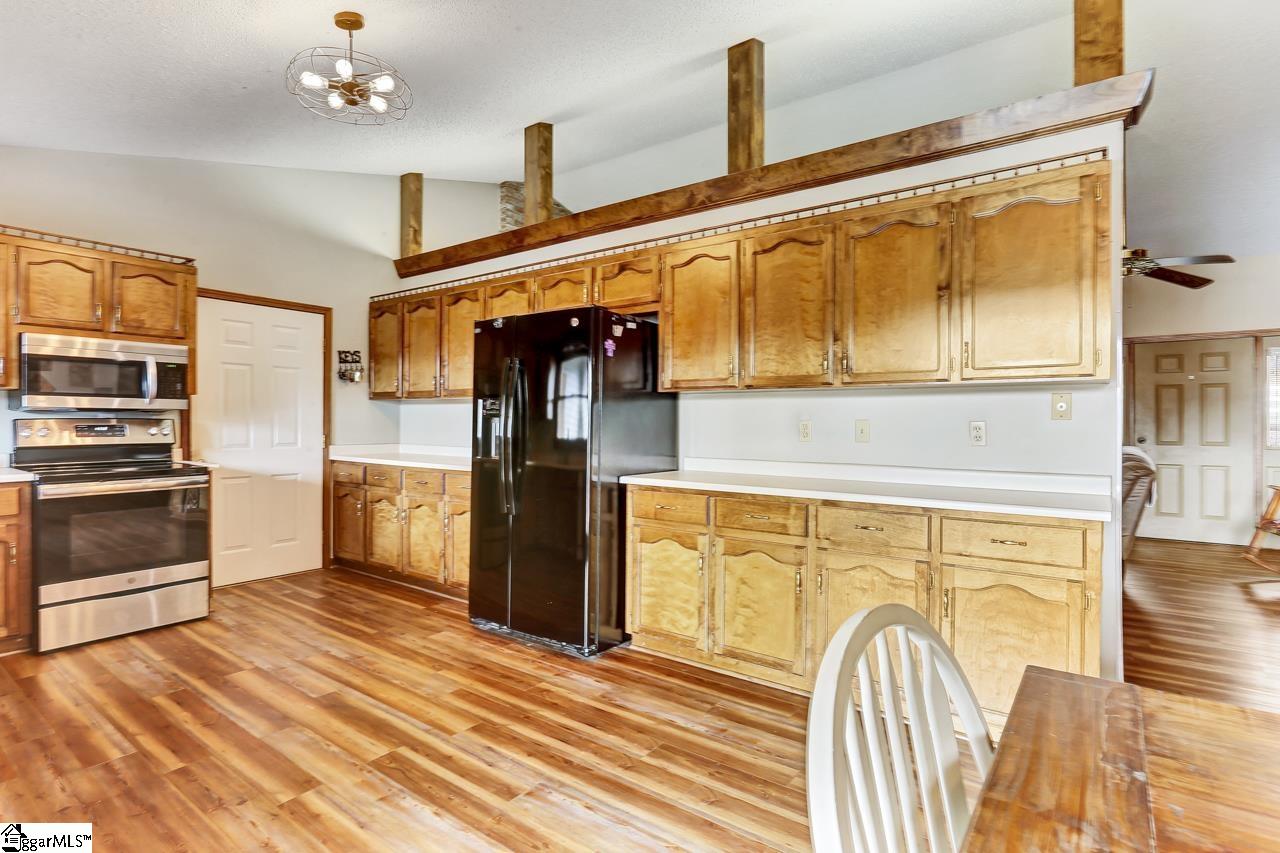 1287 Lake Cunningham Road Greer, SC 29651 - Photo 8 of 36