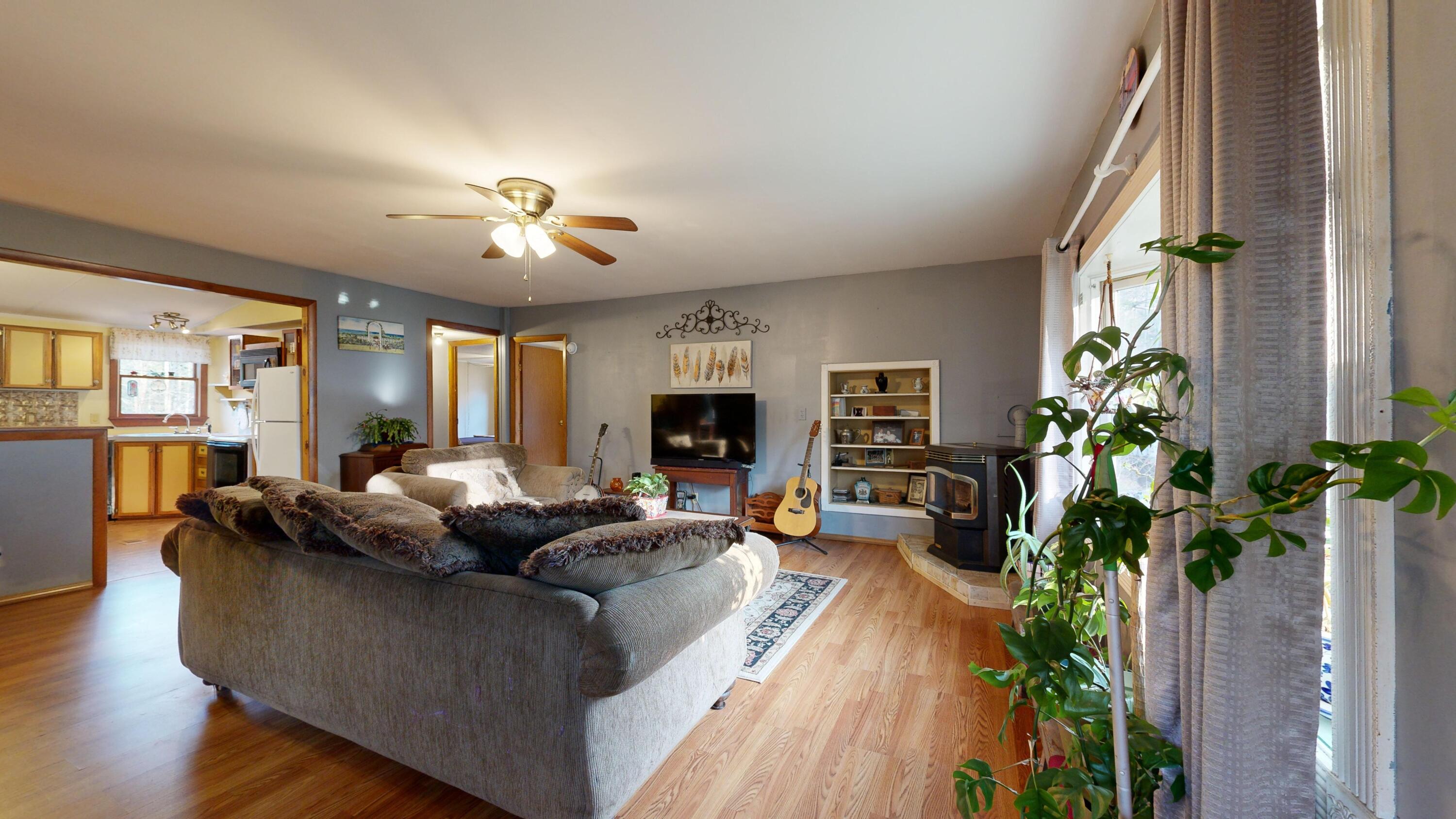 81 Line Road Leeds, ME 04263 - Photo 9 of 48 Living Road