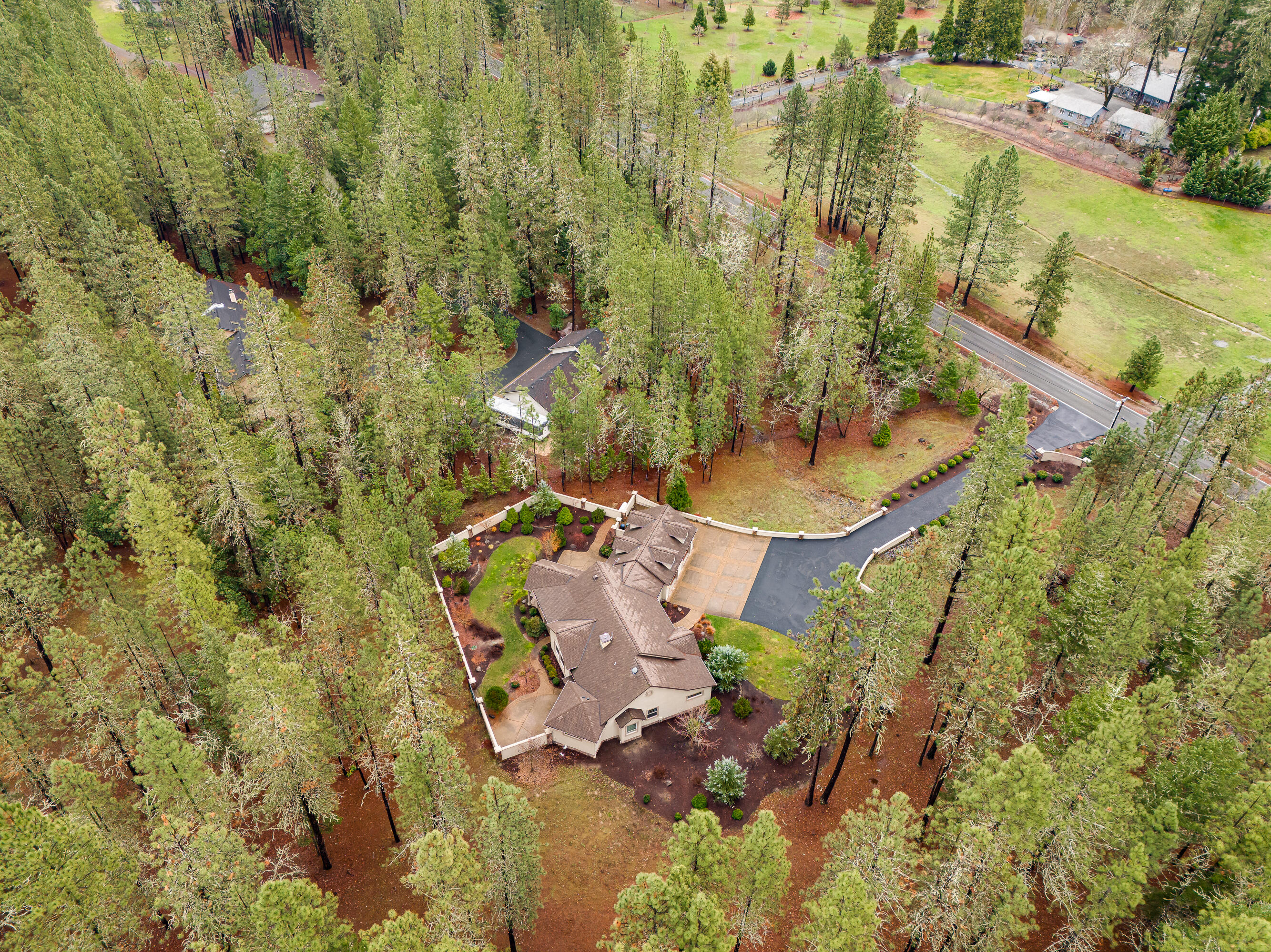 112 East Intervale Road Grants Pass, OR 97527 - Photo 7 of 62 17