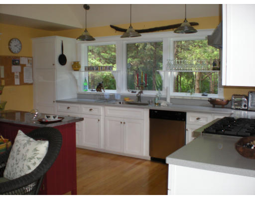 11 Norrock Road Gloucester, MA 01930 - Photo 4 of 14 Gallery Image 4