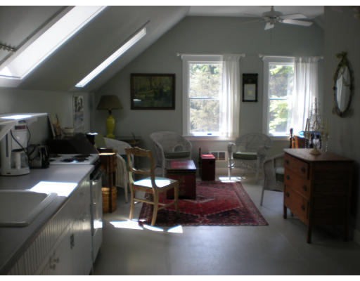 11 Norrock Road Gloucester, MA 01930 - Photo 10 of 14 Gallery Image 10