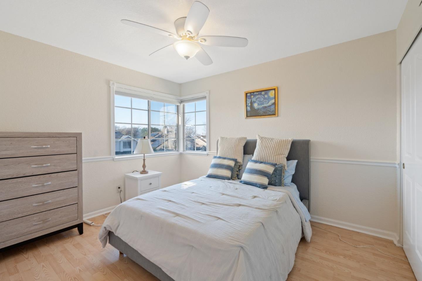 3335 Sandalwood Road Rocklin, CA 95765 - Photo 20 of 30 a spacious bedroom with a bed and a window