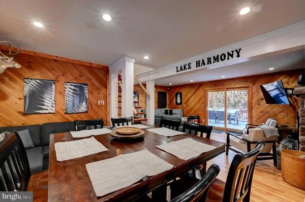 $735,000 | 28 Skye Drive, Lake Harmony, PA 18624