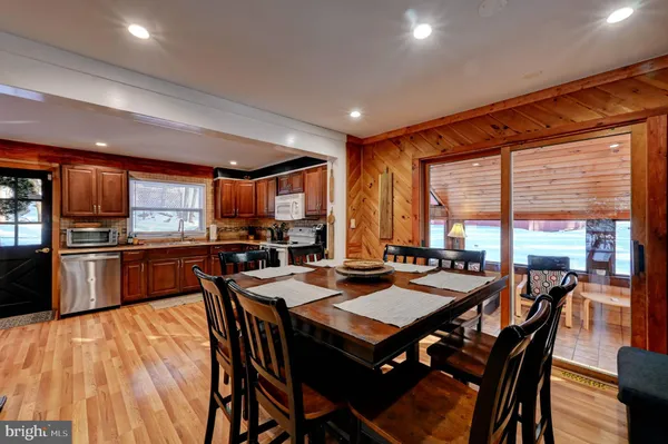 $735,000 | 28 Skye Drive, Lake Harmony, PA 18624