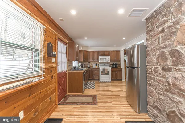 $735,000 | 28 Skye Drive, Lake Harmony, PA 18624