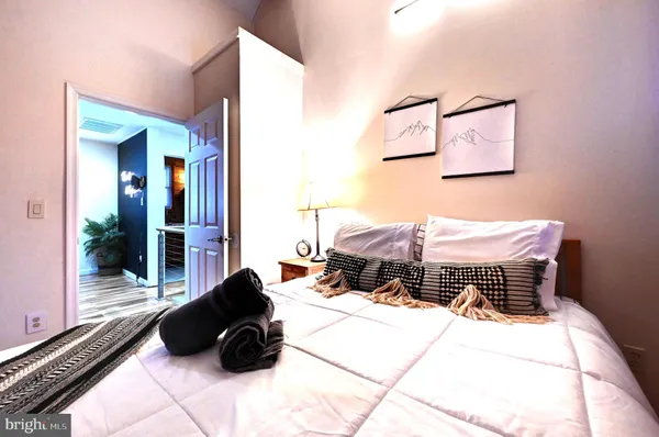 $735,000 | 28 Skye Drive, Lake Harmony, PA 18624