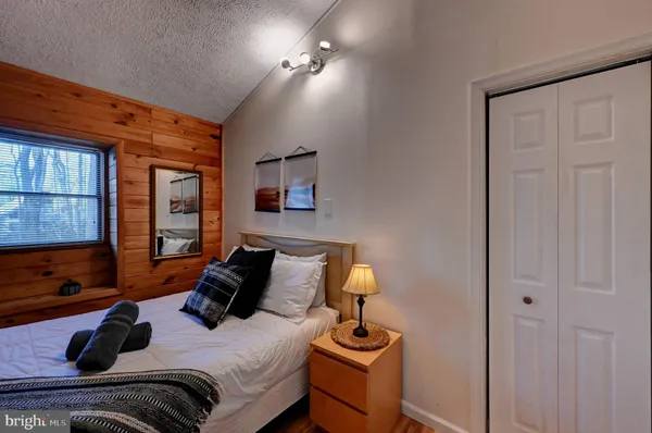 $735,000 | 28 Skye Drive, Lake Harmony, PA 18624