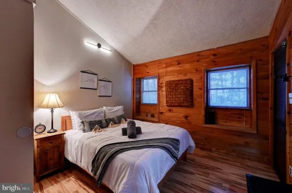 $735,000 | 28 Skye Drive, Lake Harmony, PA 18624