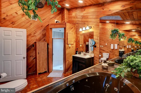 $735,000 | 28 Skye Drive, Lake Harmony, PA 18624