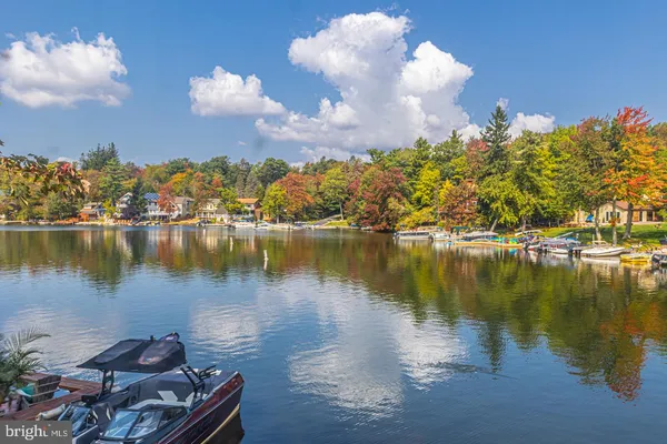 $735,000 | 28 Skye Drive, Lake Harmony, PA 18624