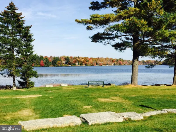 $735,000 | 28 Skye Drive, Lake Harmony, PA 18624