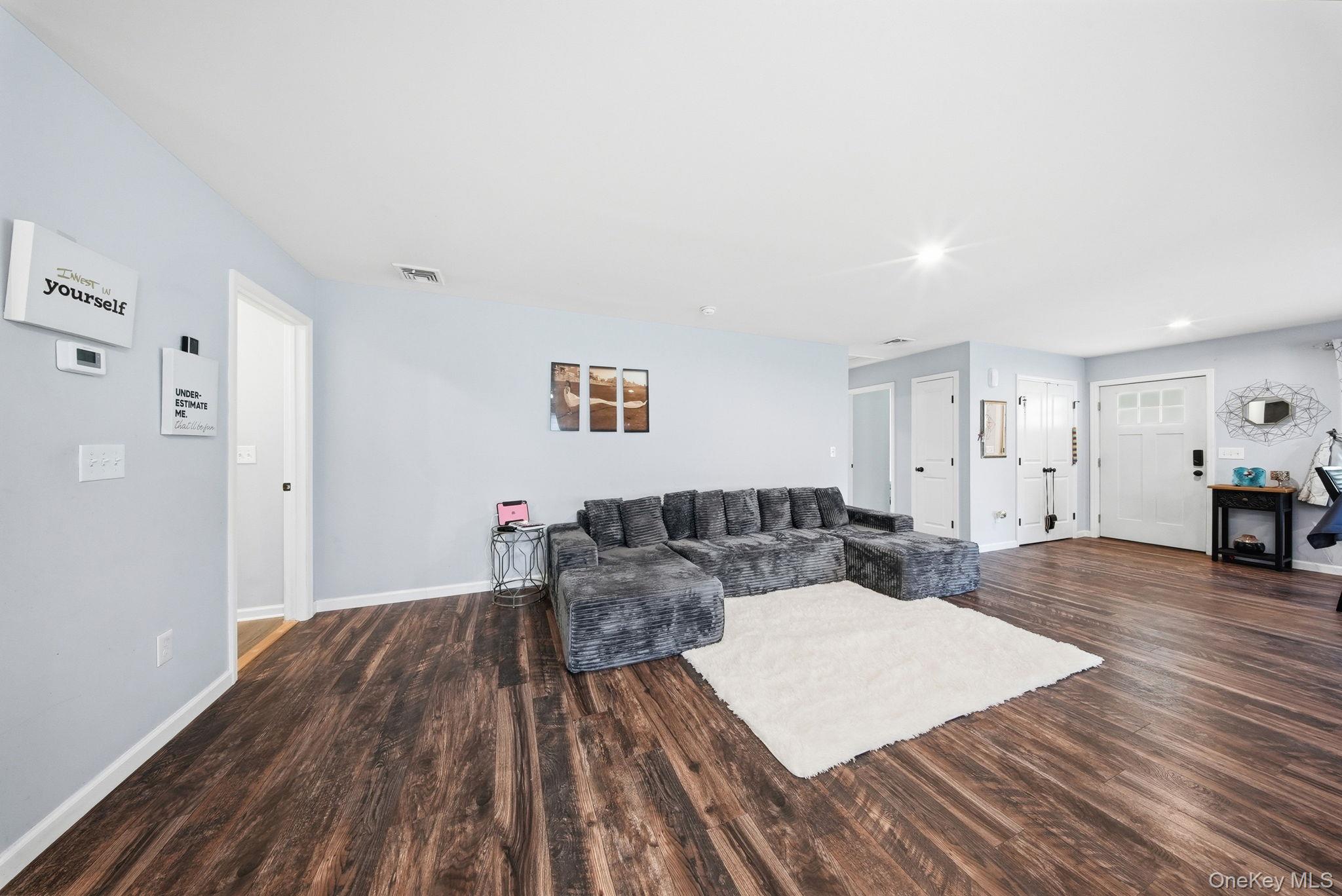 153 Ridgewood Avenue Middletown, NY 10940 - Photo 9 of 35