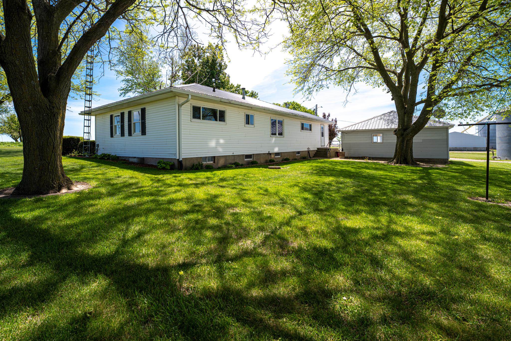 13546 North Showers Road Orangeville, IL 61060 - Photo 29 of 37