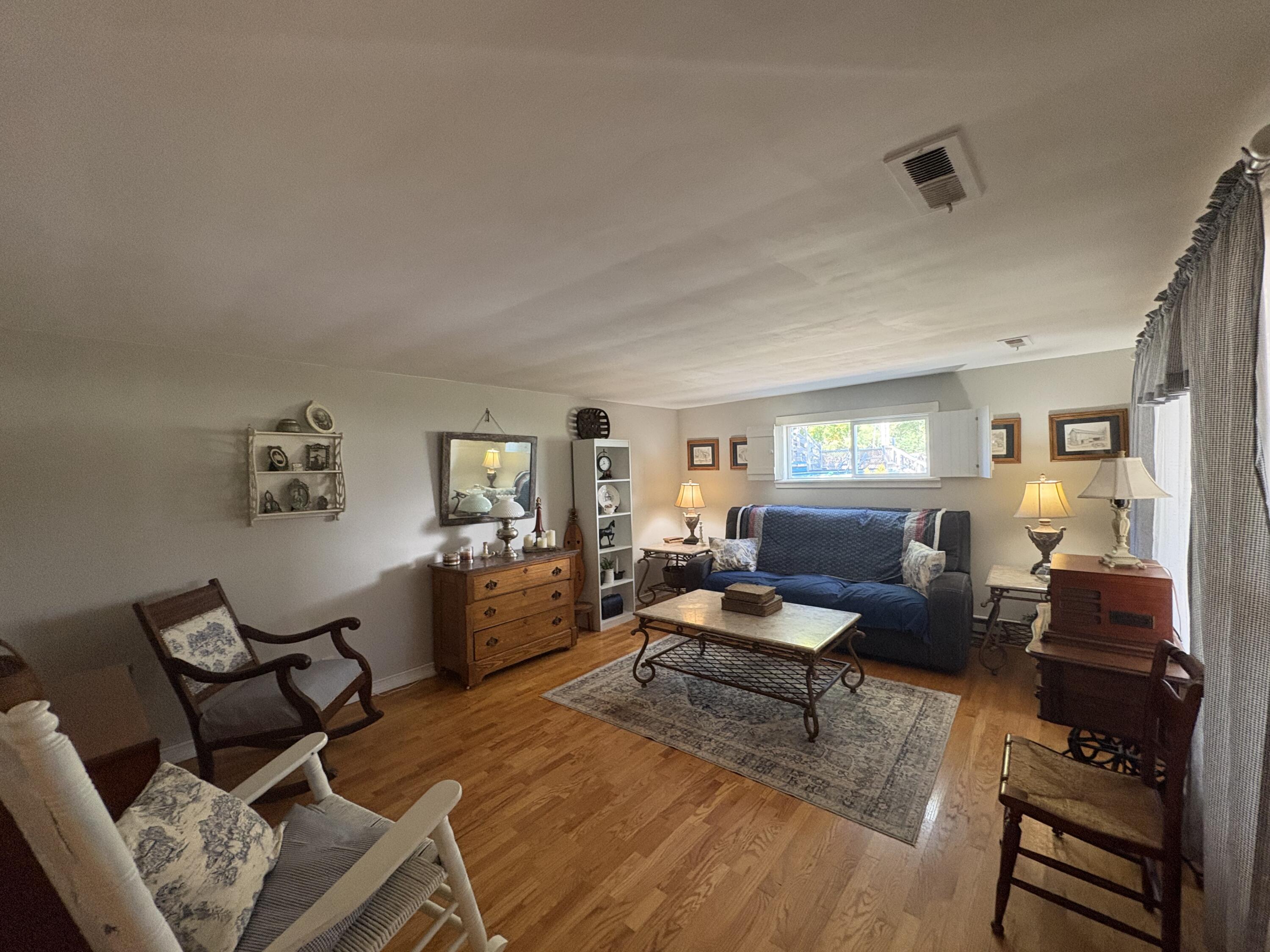2929 Watts Road Burlington, KY 41005 - Photo 2 of 17 IMG_1984