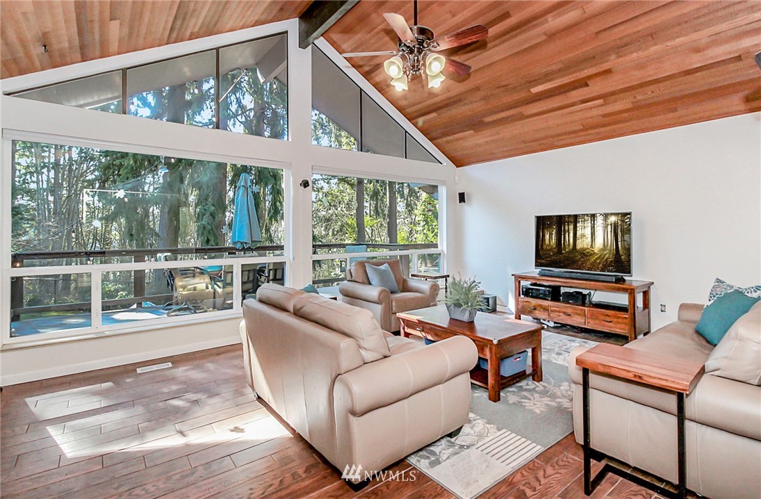 15107 Southeast 145th Place Renton, WA 98059 - Photo 4 of 25