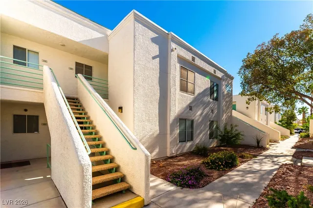 $1,400 | 7100 West Pirates Cove Road, Unit 2089, Las Vegas, NV 89145