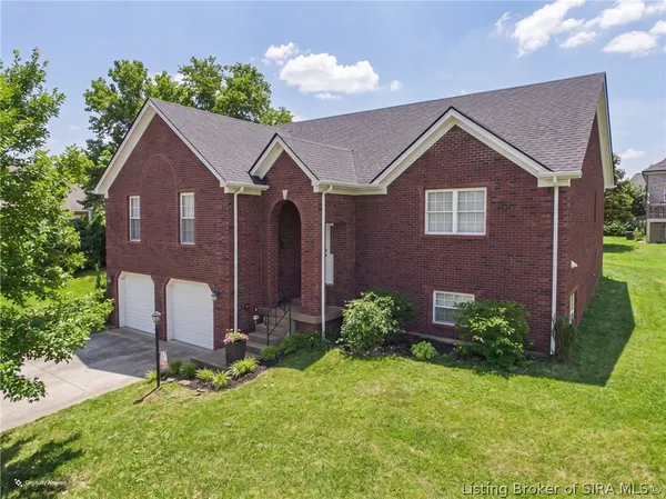 $369,000 | 3114 Heritage Heights Way, Jeffersonville, IN 47130