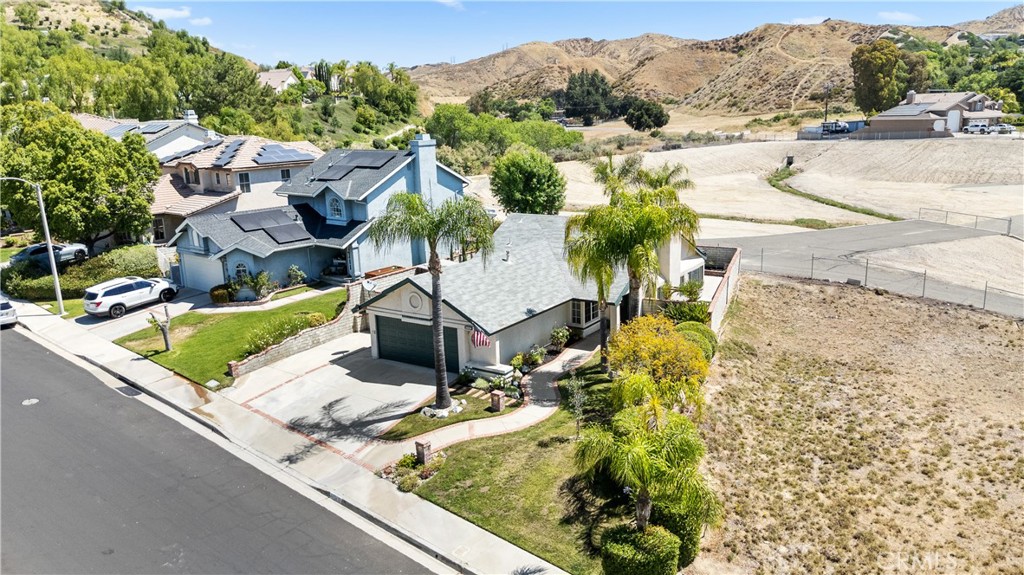 28924 Raintree Lane Saugus, CA 91390 - Photo 46 of 47