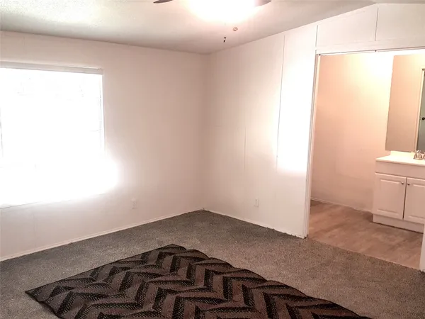 $1,000 | 7113 Comstock Cove, Unit RT SIDE, Lago Vista, TX 78645