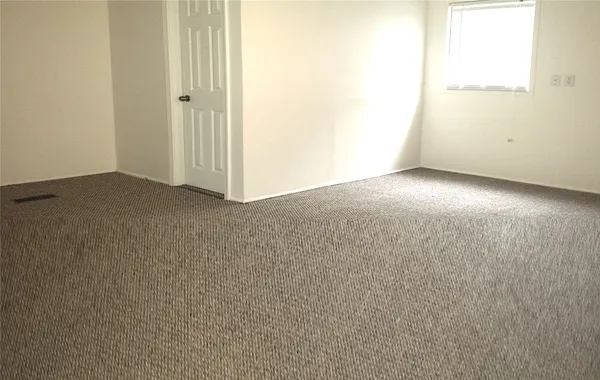 $1,000 | 7113 Comstock Cove, Unit RT SIDE, Lago Vista, TX 78645