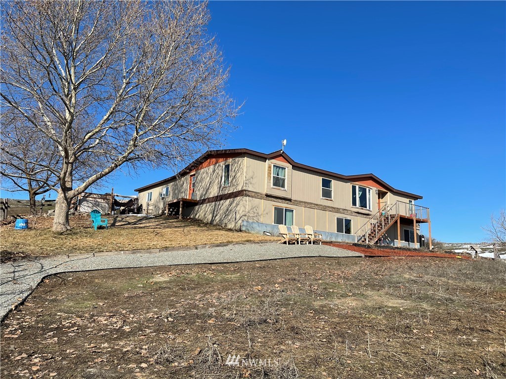 181 Henry Road Tonasket, WA 98855 - Photo 1 of 40 Gallery Image 1