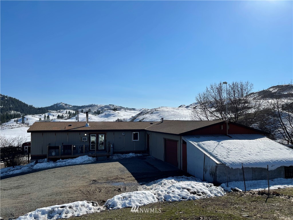 181 Henry Road Tonasket, WA 98855 - Photo 3 of 40 Gallery Image 3