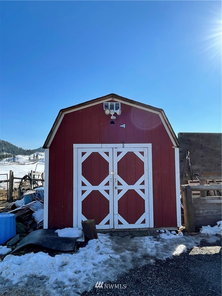 181 Henry Road Tonasket, WA 98855 - Photo 5 of 40 Gallery Image 5