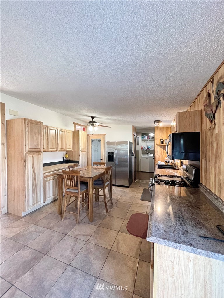 181 Henry Road Tonasket, WA 98855 - Photo 6 of 40 Gallery Image 6