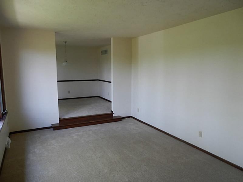 6200 Plateau Drive Springfield, OH 45502 - Photo 5 of 10