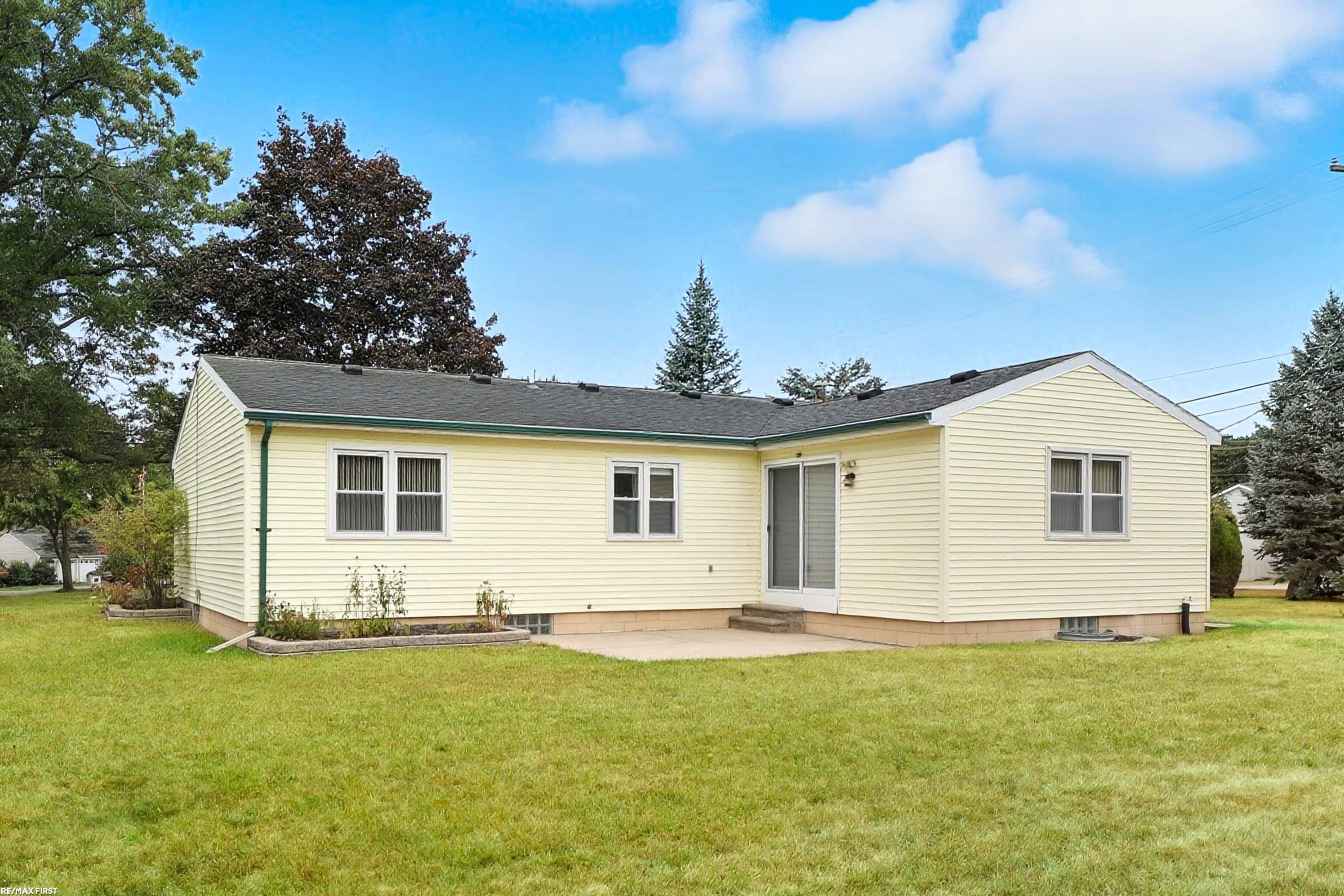 47760 Shelby Road Utica, MI 48317 - Photo 4 of 39 50189081-d22906ea-0d2d-44bc-a1d3-52a1eca80564.JPG